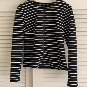 Black and white striped top with zipper PM